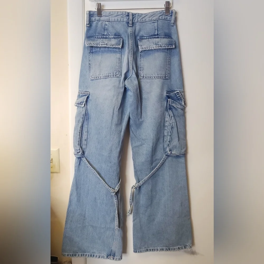 Zara Cotton Blend Belt Loop Wide Leg Cargo Jeans In Light Indigo Wash Size 2 - Picture 3 of 16